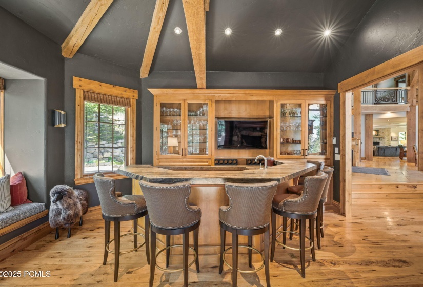 10-web-or-mls-22-white-pne-cyn-rd