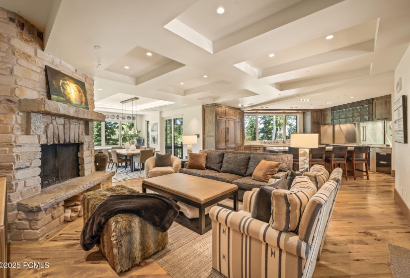 11-web-or-mls-22-white-pne-cyn-rd