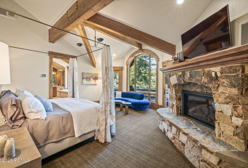 20-web-or-mls-22-white-pne-cyn-rd
