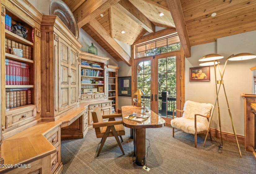 23-web-or-mls-22-white-pne-cyn-rd