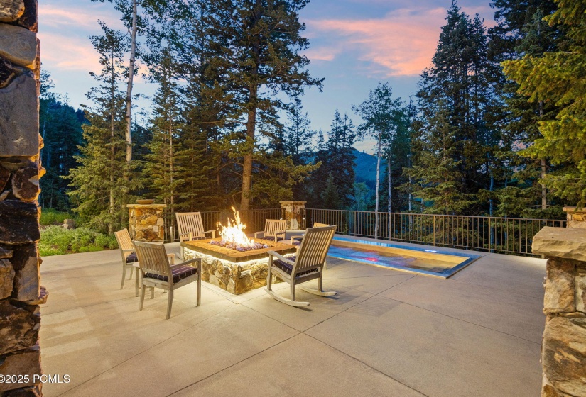 28-web-or-mls-22-white-pne-cyn-rd