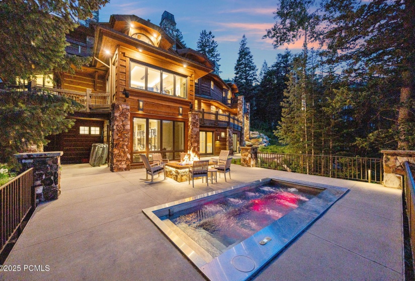 29-web-or-mls-22-white-pne-cyn-rd