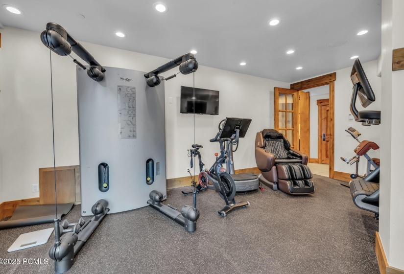 30-web-or-mls-22-white-pne-cyn-rd
