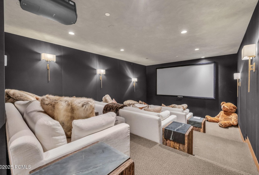 33-web-or-mls-22-white-pne-cyn-rd