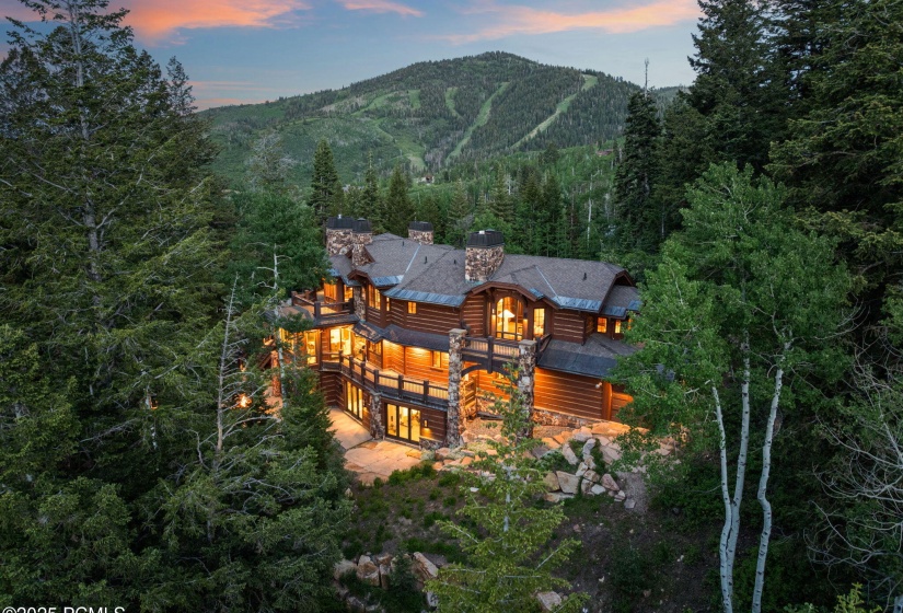 35-web-or-mls-22-white-pne-cyn-rd