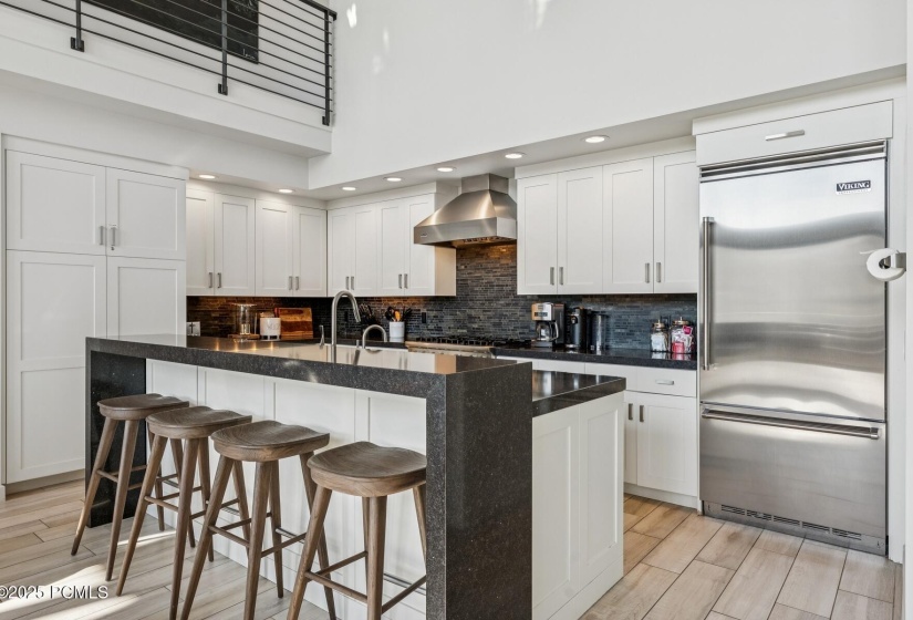 10_Kitchen_1800x1200_4265912