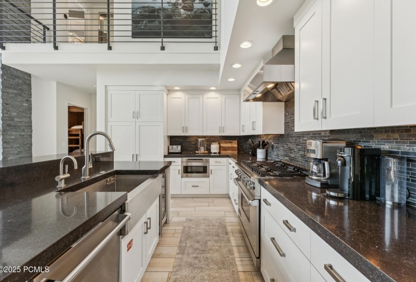 12_Kitchen_1800x1200_4265914