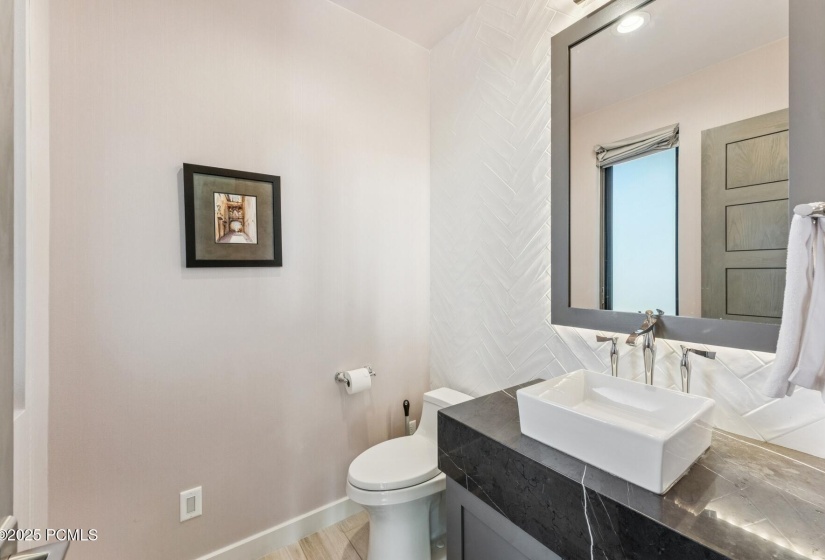 18_Powder-room_1800x1200_4265926