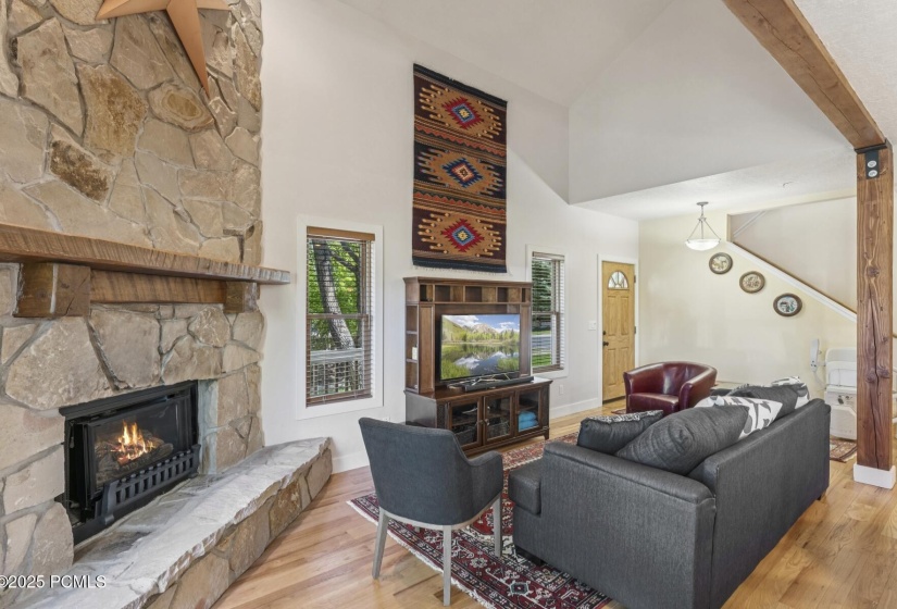 11_Living-Room_1800x1200_4269387