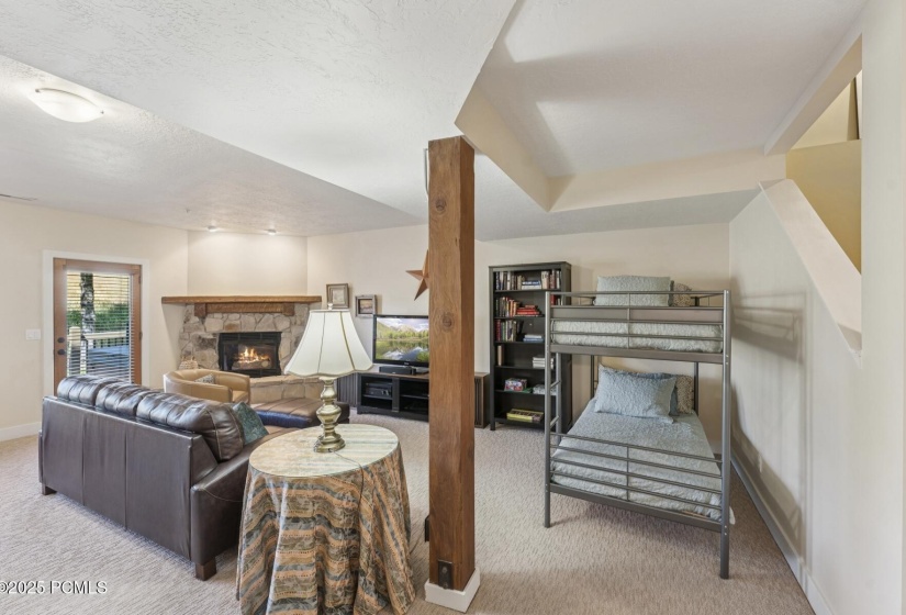 15_Living-Room_1800x1200_4269398