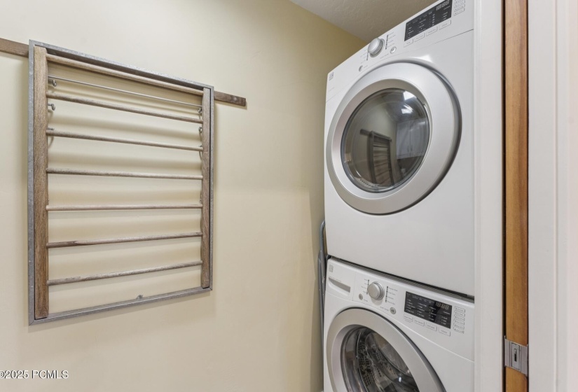 35_Laundry-Area_1800x1200_4269395
