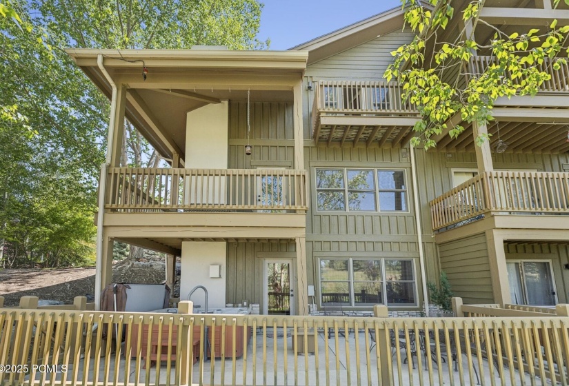 44_Exterior_1800x1200_4269408