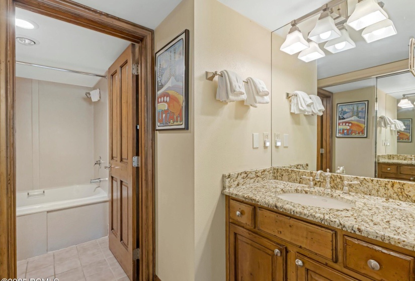 13-1485 Empire Ave #218 -13