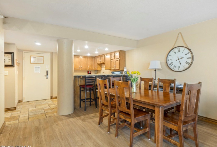 07-1485 Empire Ave #218 -7