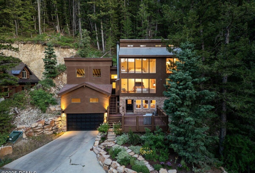 49 485 Upper Evergreen Exteriors-2