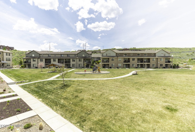 036_1032_west_cat_tail_court-34_729
