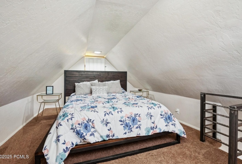 15_Bedroom_1800x1200_4270452