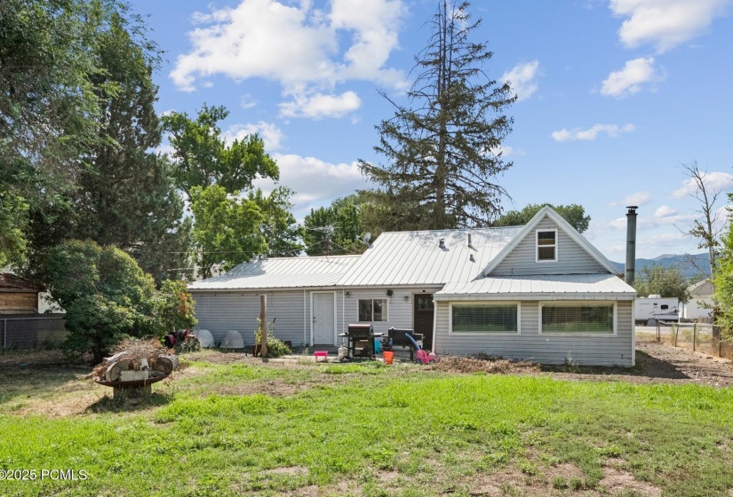 19_Exterior_1800x1200_4270455