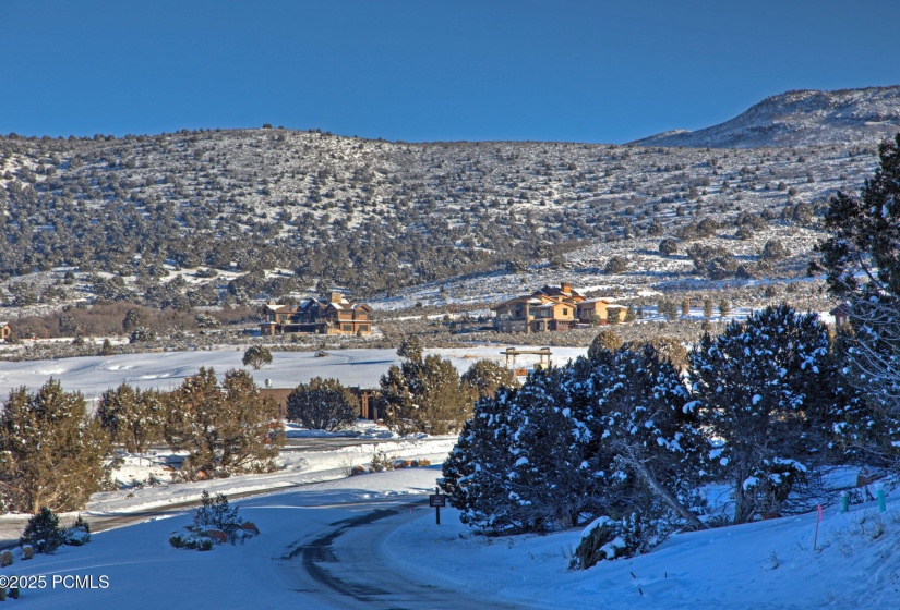 037_redledges02w_639
