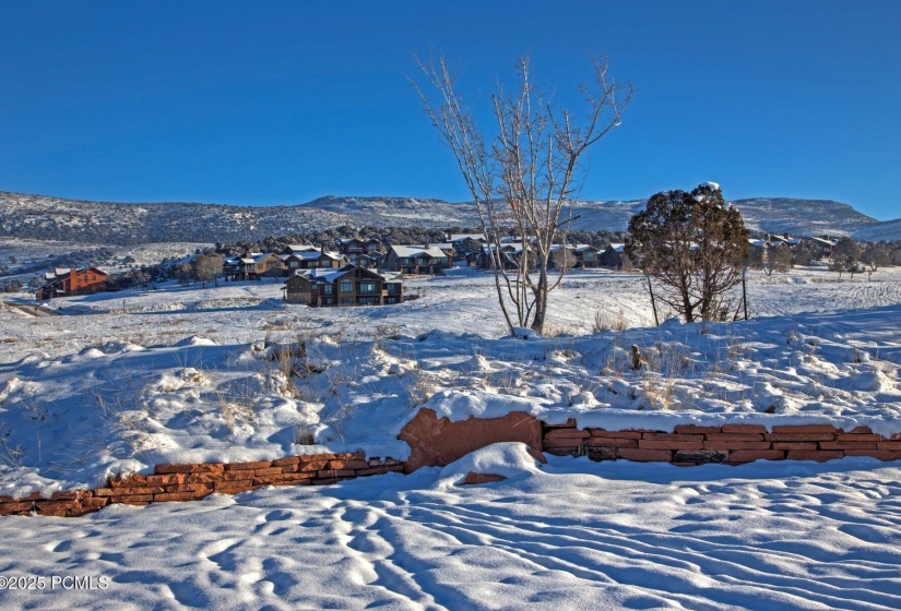 049_redledges08w_476