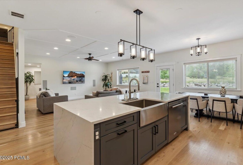 12-Kitchen
