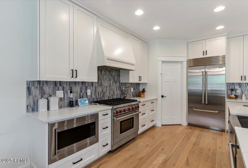 14-Kitchen