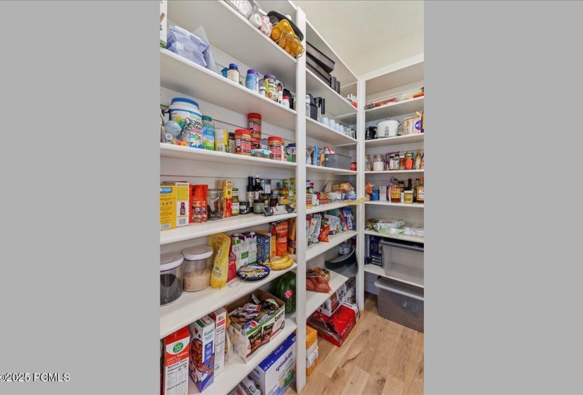16-Pantry