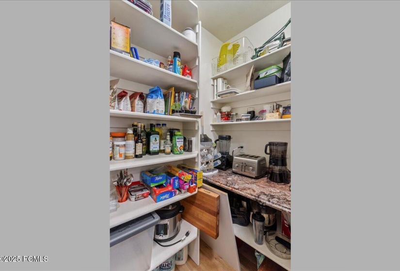17-Pantry