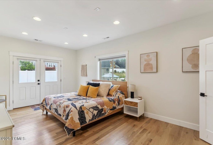 25-Bedroom