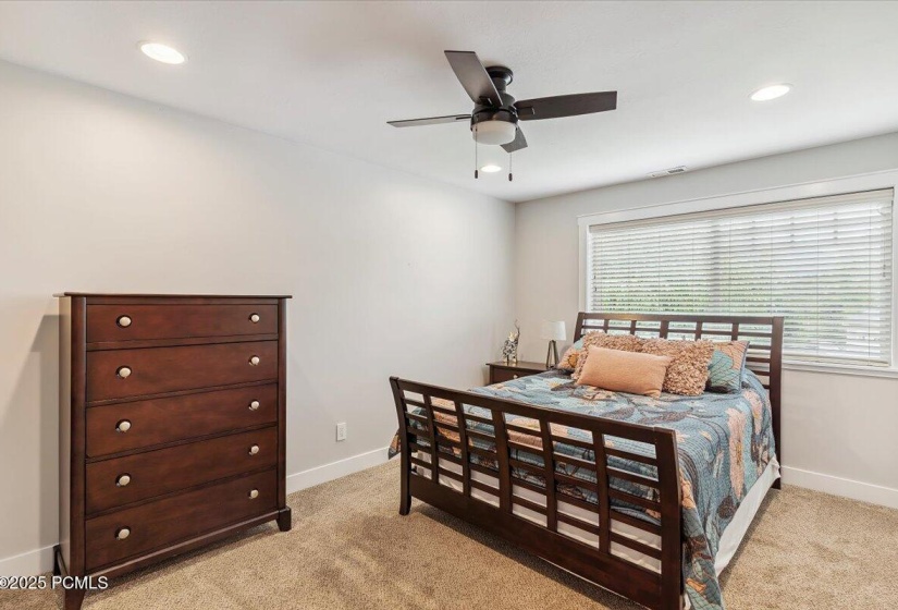 31-Bedroom