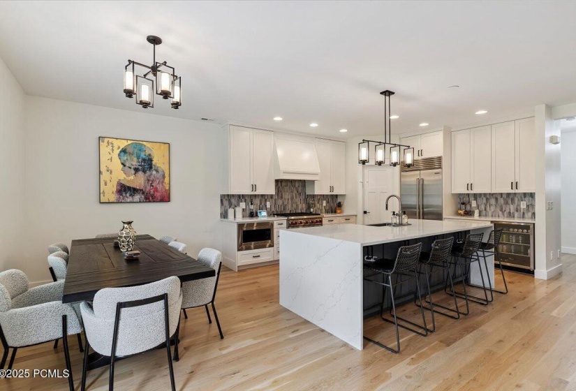 10-Kitchen & Dining