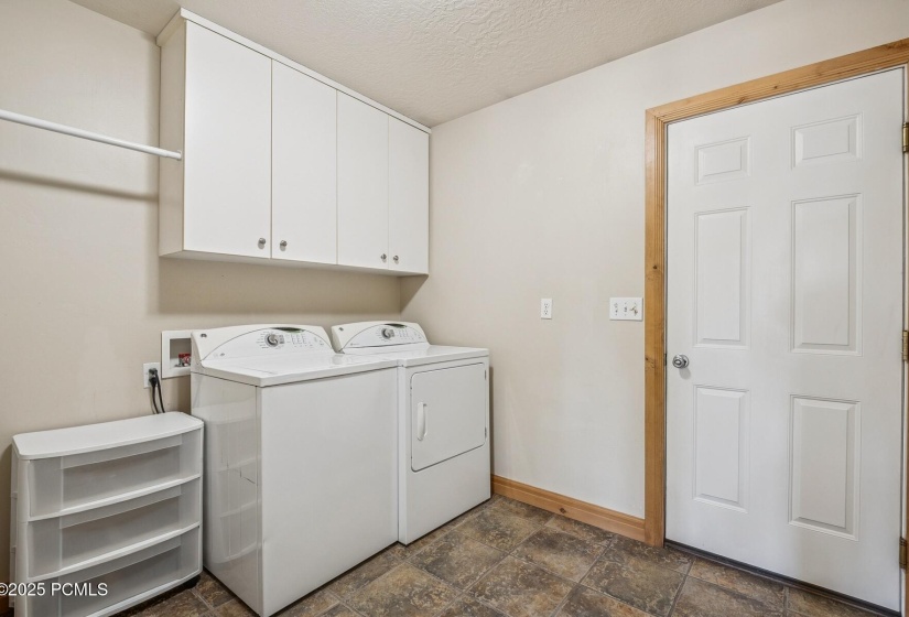 14_Laundry_1800x1200_4251635