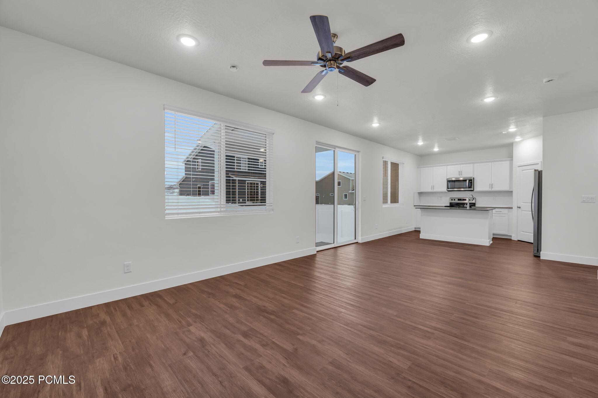 10-web-or-mls-1221-redbud-dr