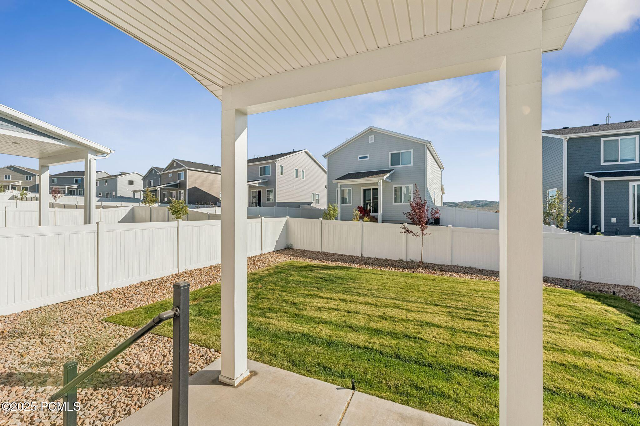 19-web-or-mls-1221-redbud-dr