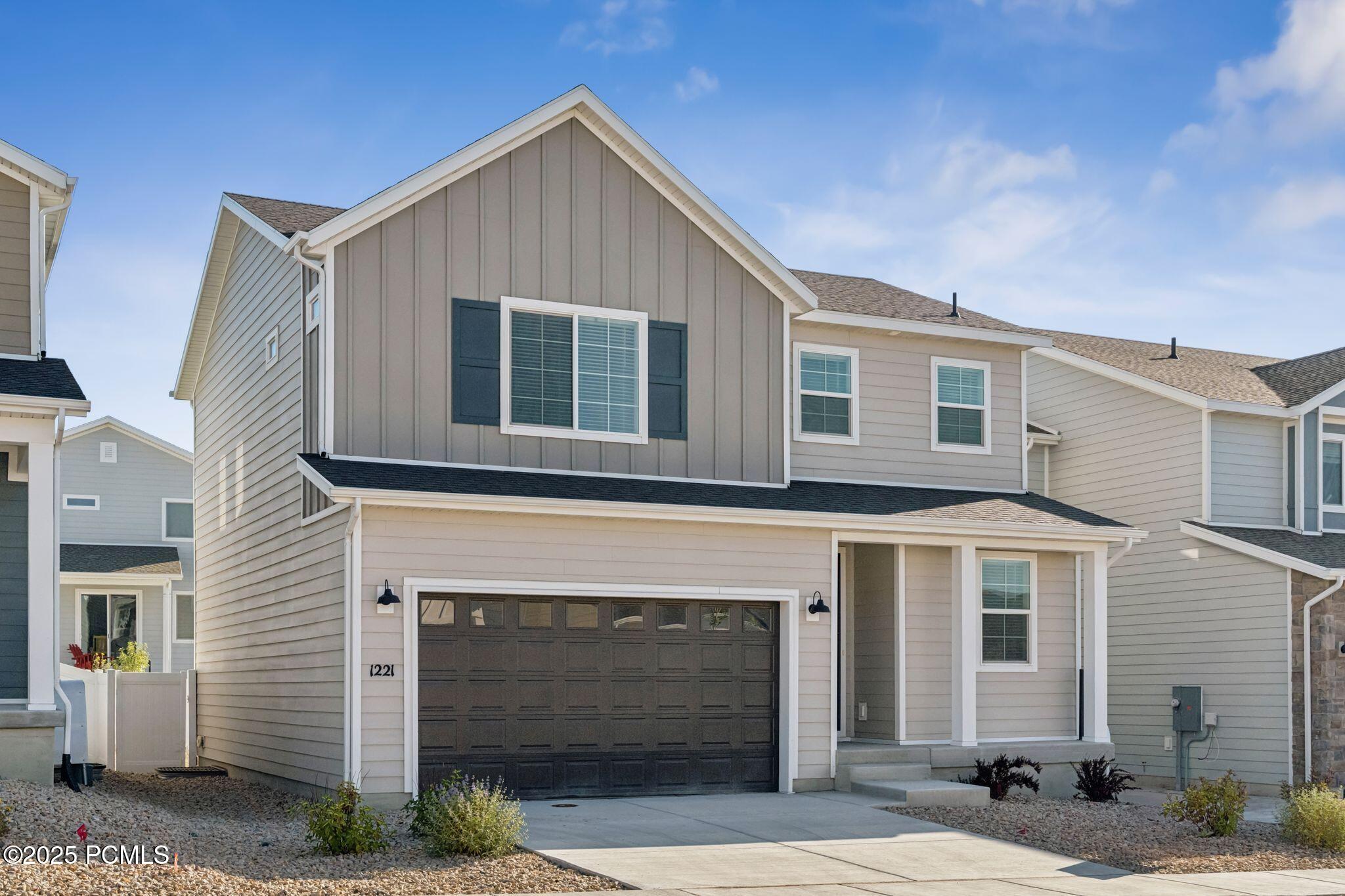 2-web-or-mls-1221-redbud-dr