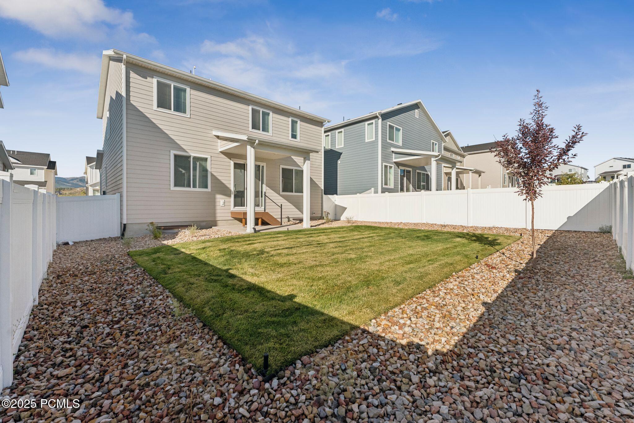 21-web-or-mls-1221-redbud-dr