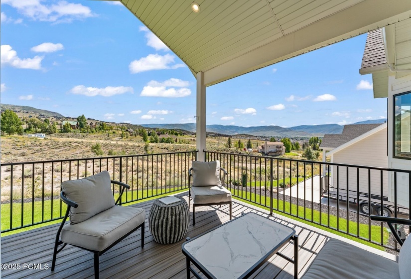14_Deck-area_1800x1200_4073966