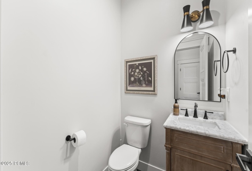 16_Bathroom_1800x1200_4073967