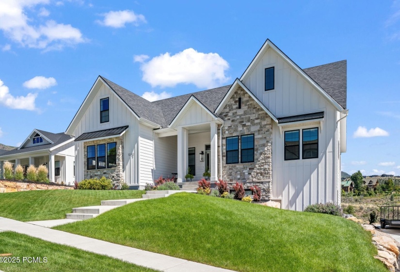 2_Exterior_1800x1200_4073997