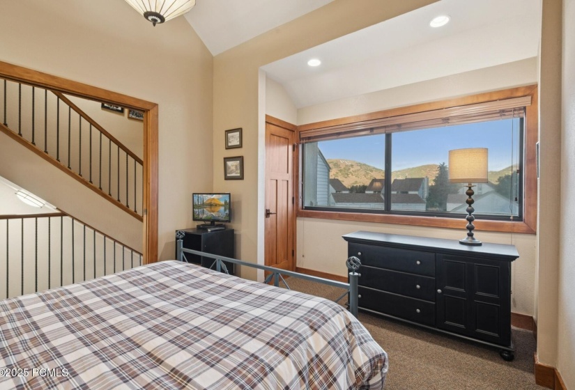 19_Bedroom_1800x1200_4270740