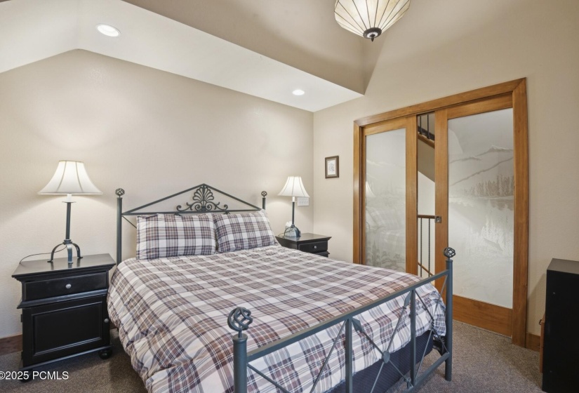 20_Bedroom_1800x1200_4270759
