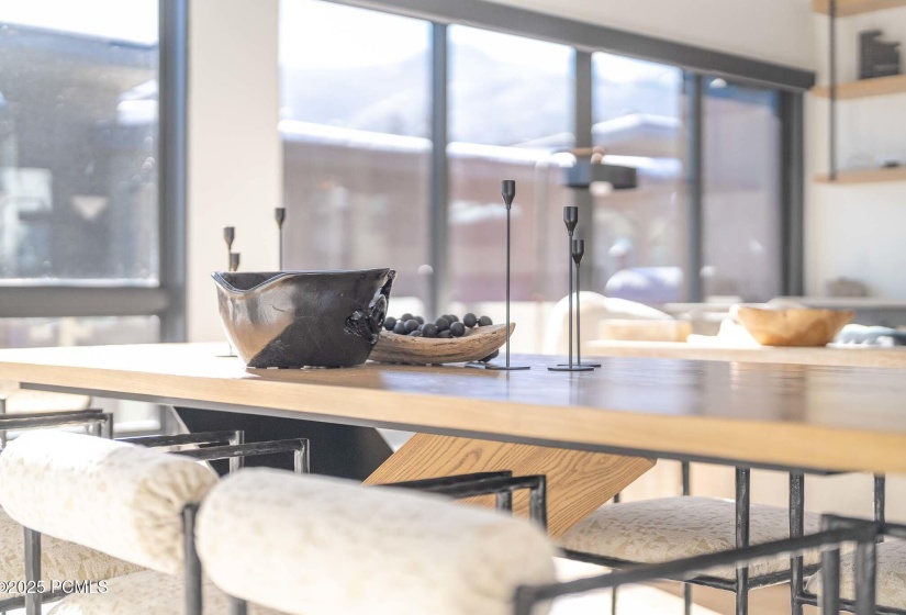 023_livingroom_8_dining_table_923