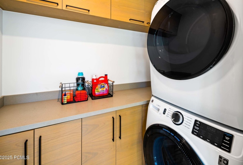051_upstairs_laundry_room_1_961