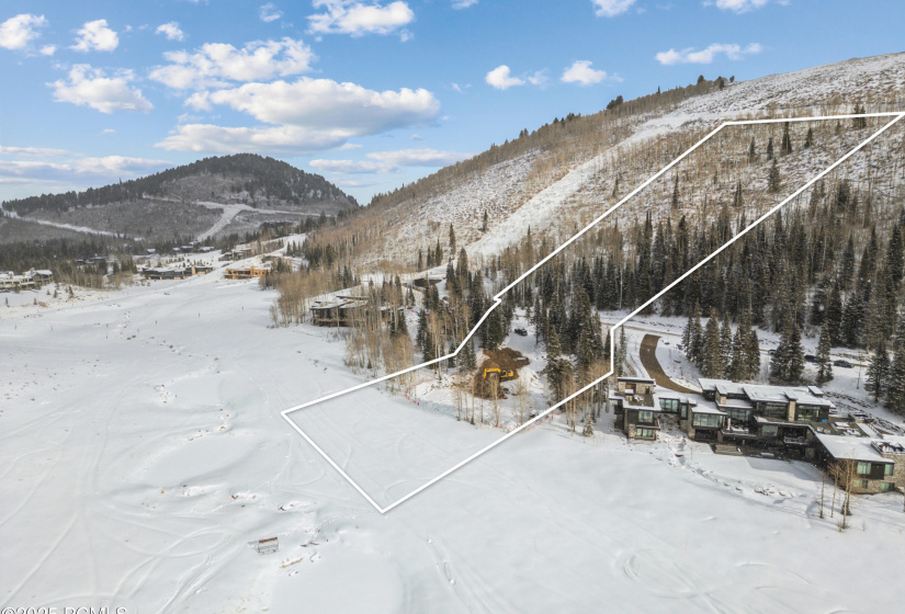 263 White Pine Cy Drone004 w/ lines