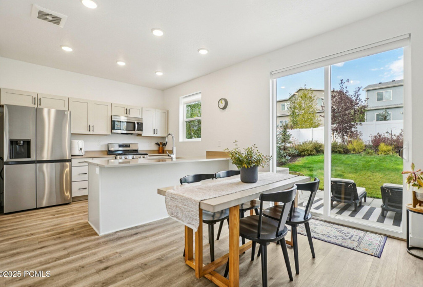 6705 Serviceberry - Kitchen