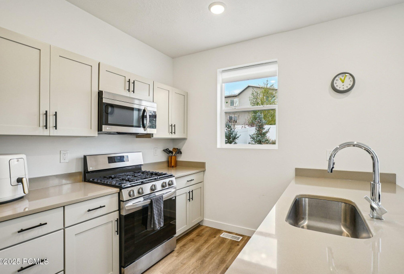 6705 Serviceberry