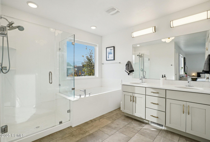 Primary Full Bathroom