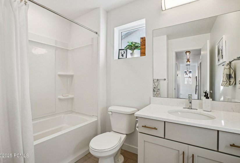 Upstairs Full Bath