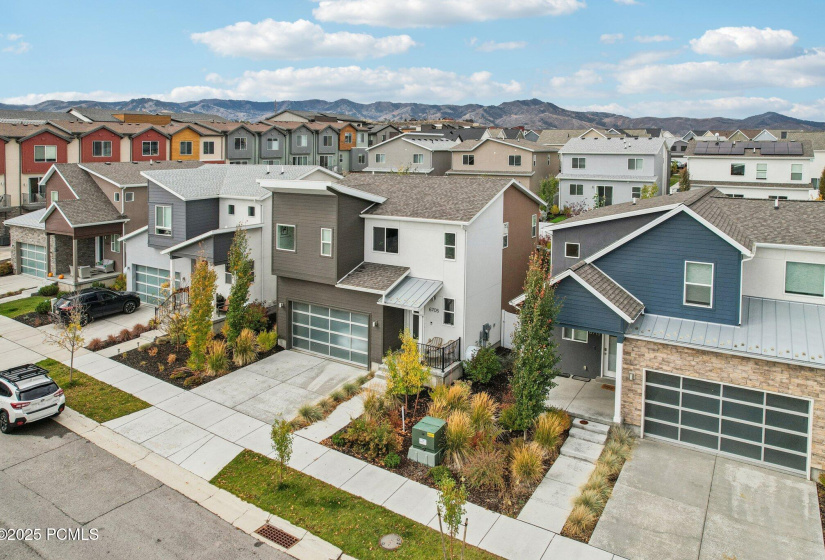36-web-or-mls-Serviceberry Dr 12-S1110-0
