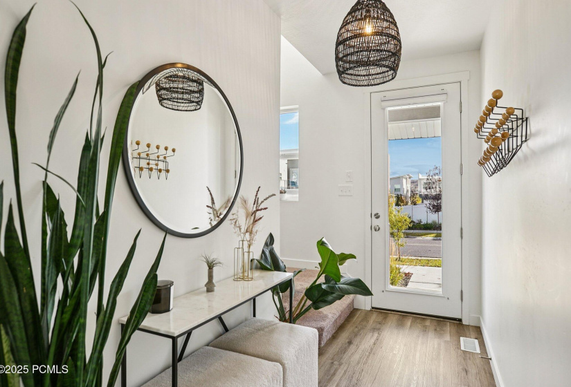 6705 Serviceberry - Enterance